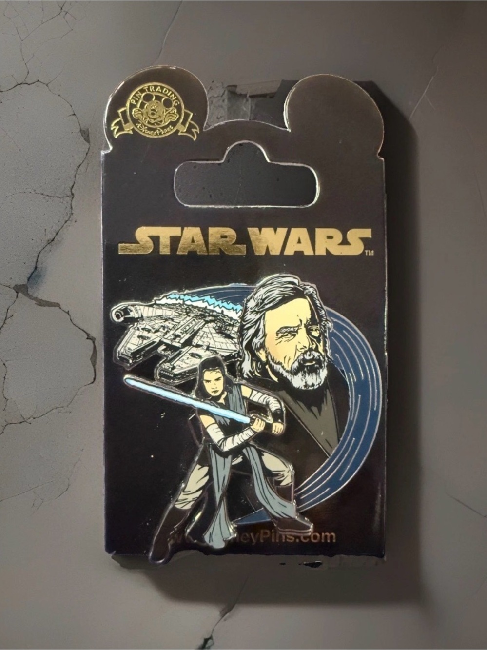 Star Wars: The Last Jedi Rey and Luke Skywalker Pin Disney Pin 124080